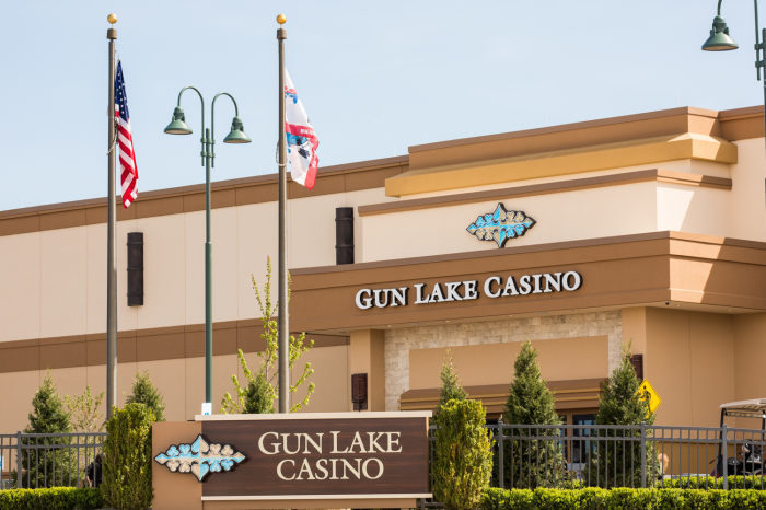what time does gun lake casino close